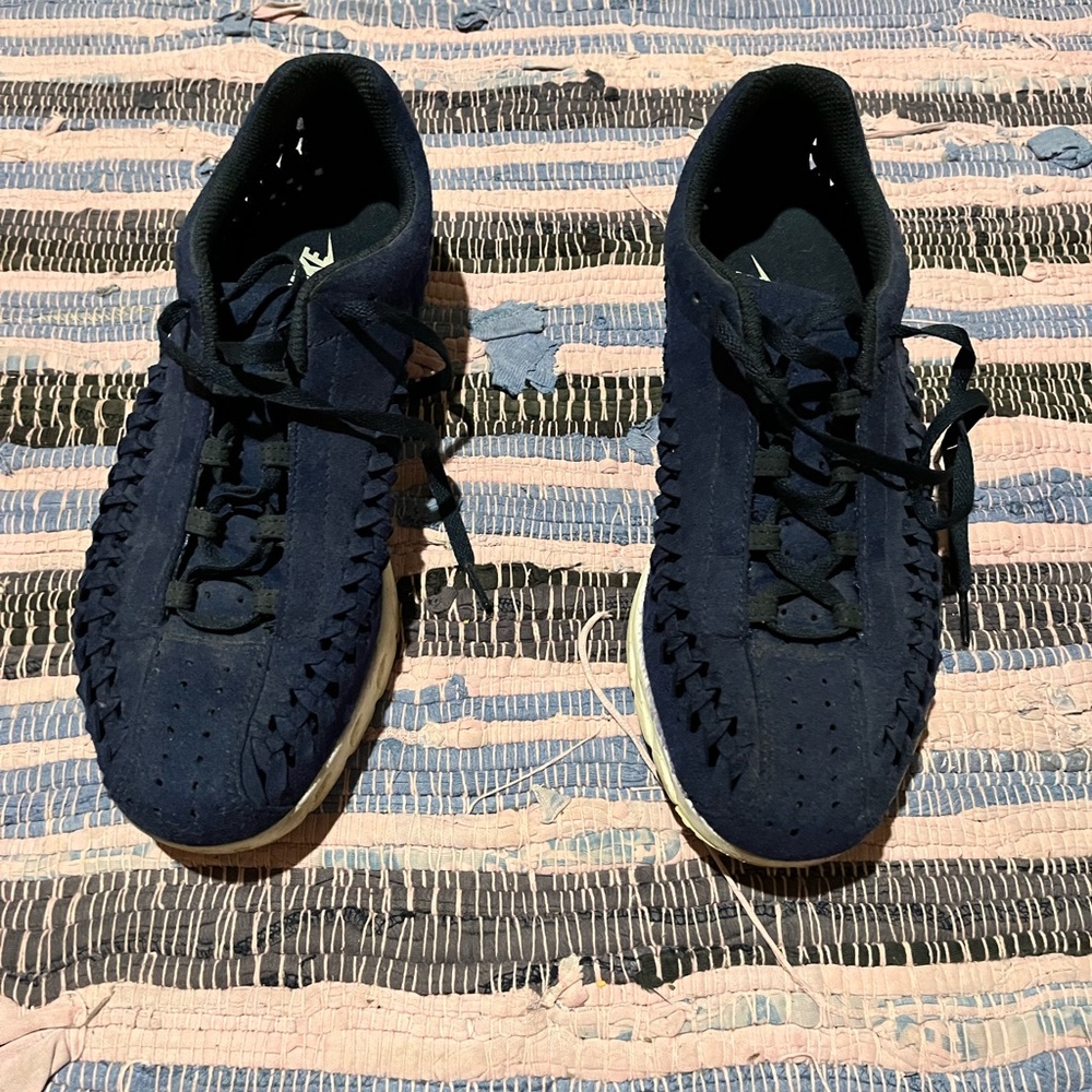 Nike mayfly